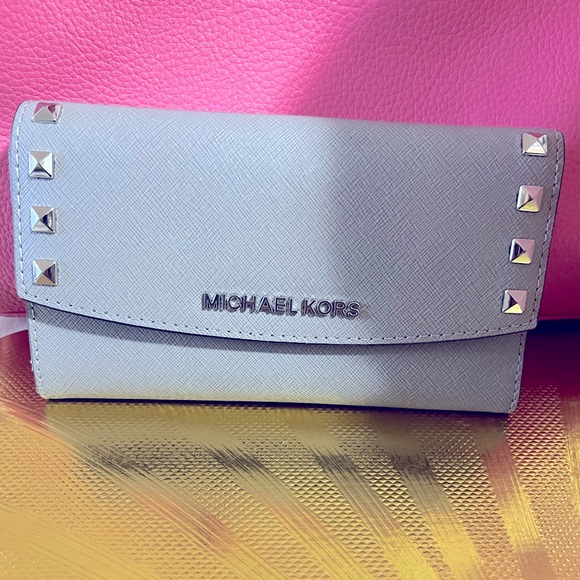 MICHAEL Michael Kors Handbags - Gray Michael Kors wallet New